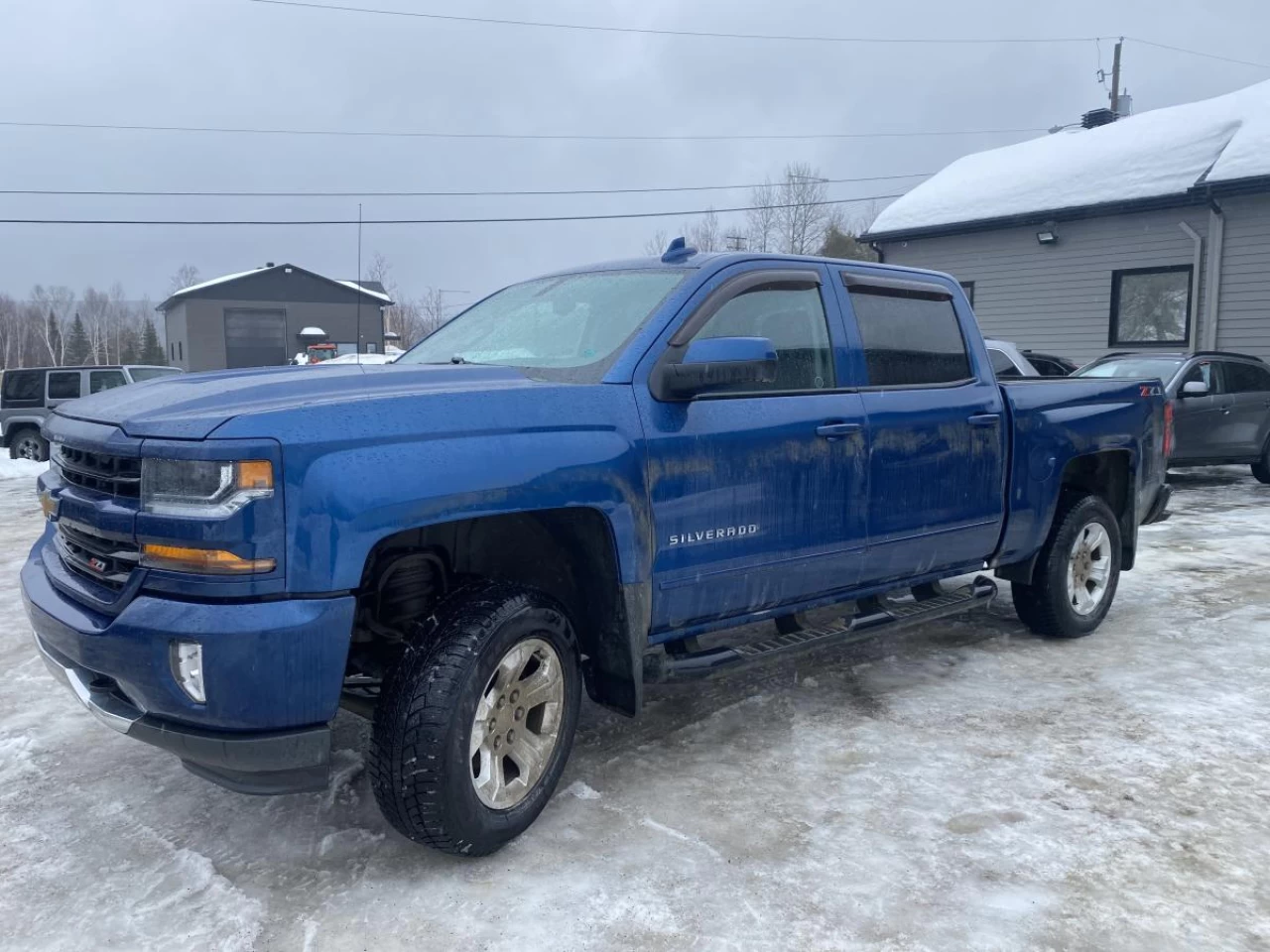 2018 Chevrolet Silverado 1500 Crew Cab Short Box 4-Wheel Drive LT w/1LT Image principale