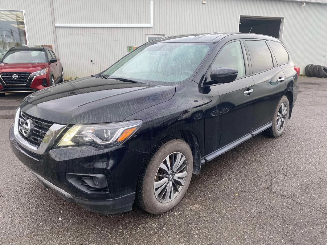 2018 Nissan Pathfinder 4x4 S Main Image