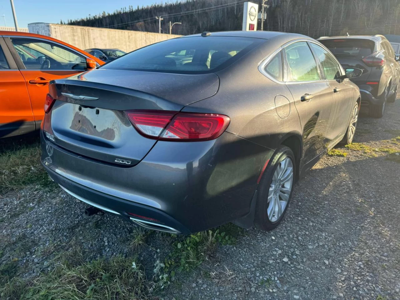 2015 Chrysler 200 4dr Sdn Limited FWD Main Image