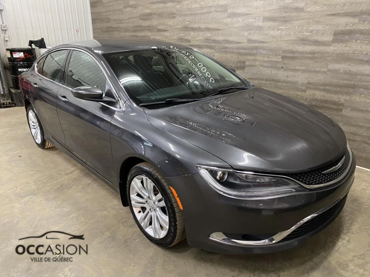 2015 Chrysler 200 4dr Sdn Limited FWD Image principale