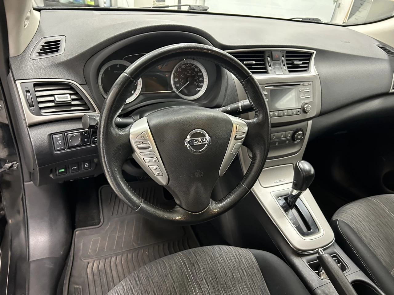 2014 Nissan Sentra SV Image principale