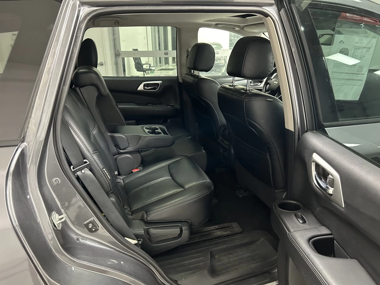 2018 Nissan Pathfinder SL Premium Image principale