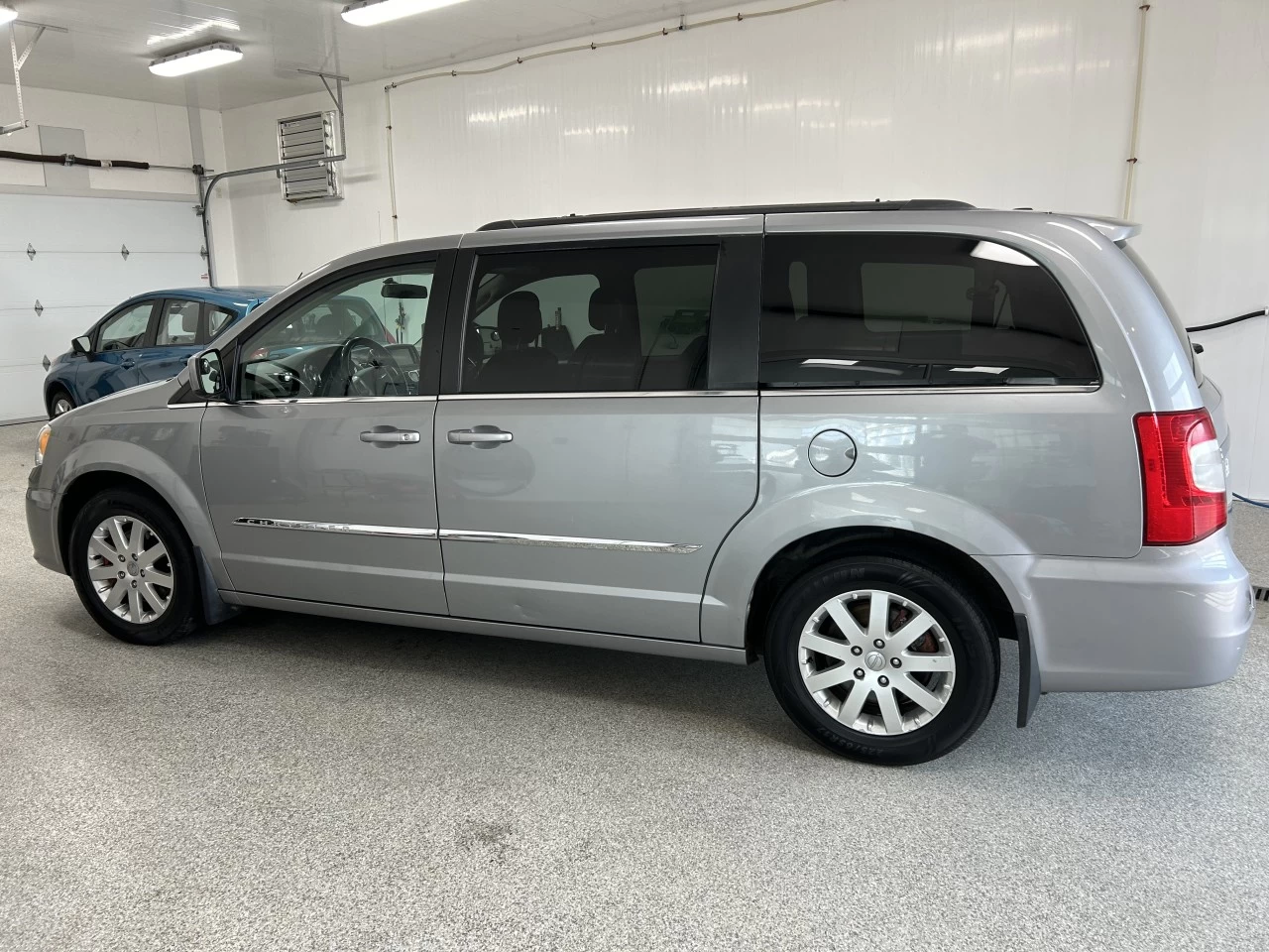 2015 Chrysler Town & Country Touring Main Image