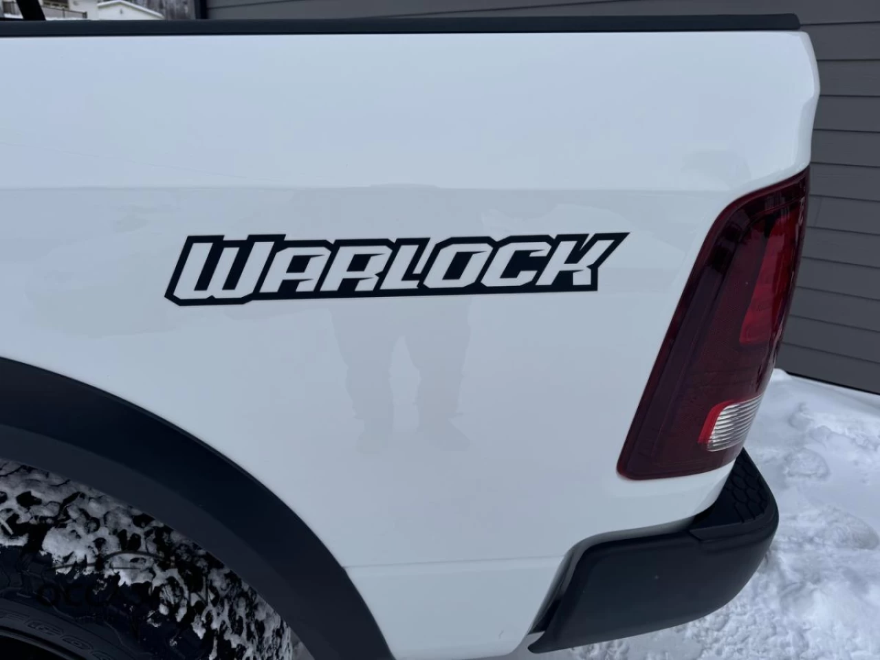 2022 RAM 1500 Classic Warlock 4x4 Crew Cab 5'7" Box Image principale