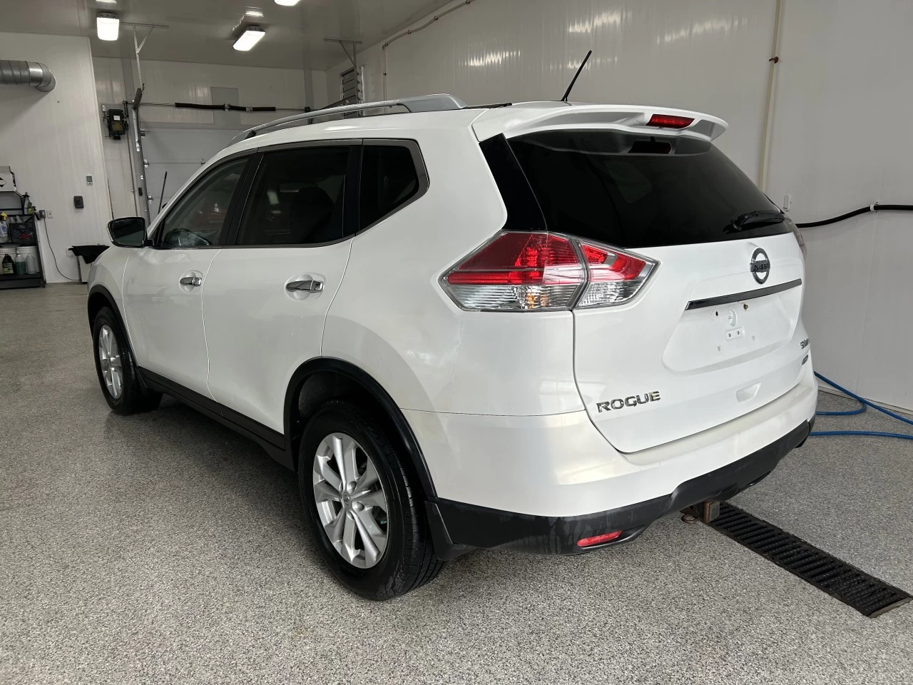 2014 Nissan Rogue SV TOIT Main Image