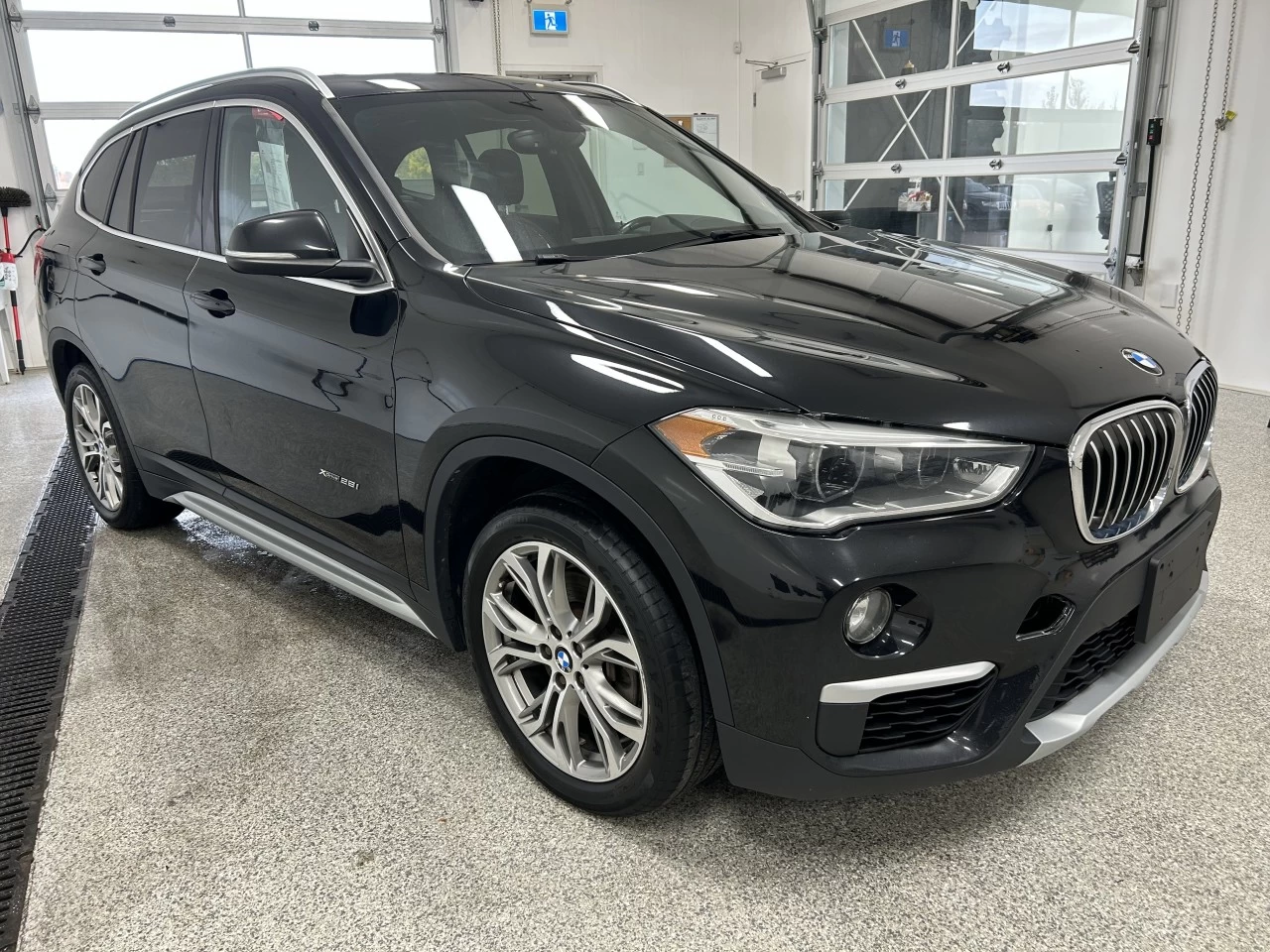 2017 BMW X1 xDrive28i Image principale