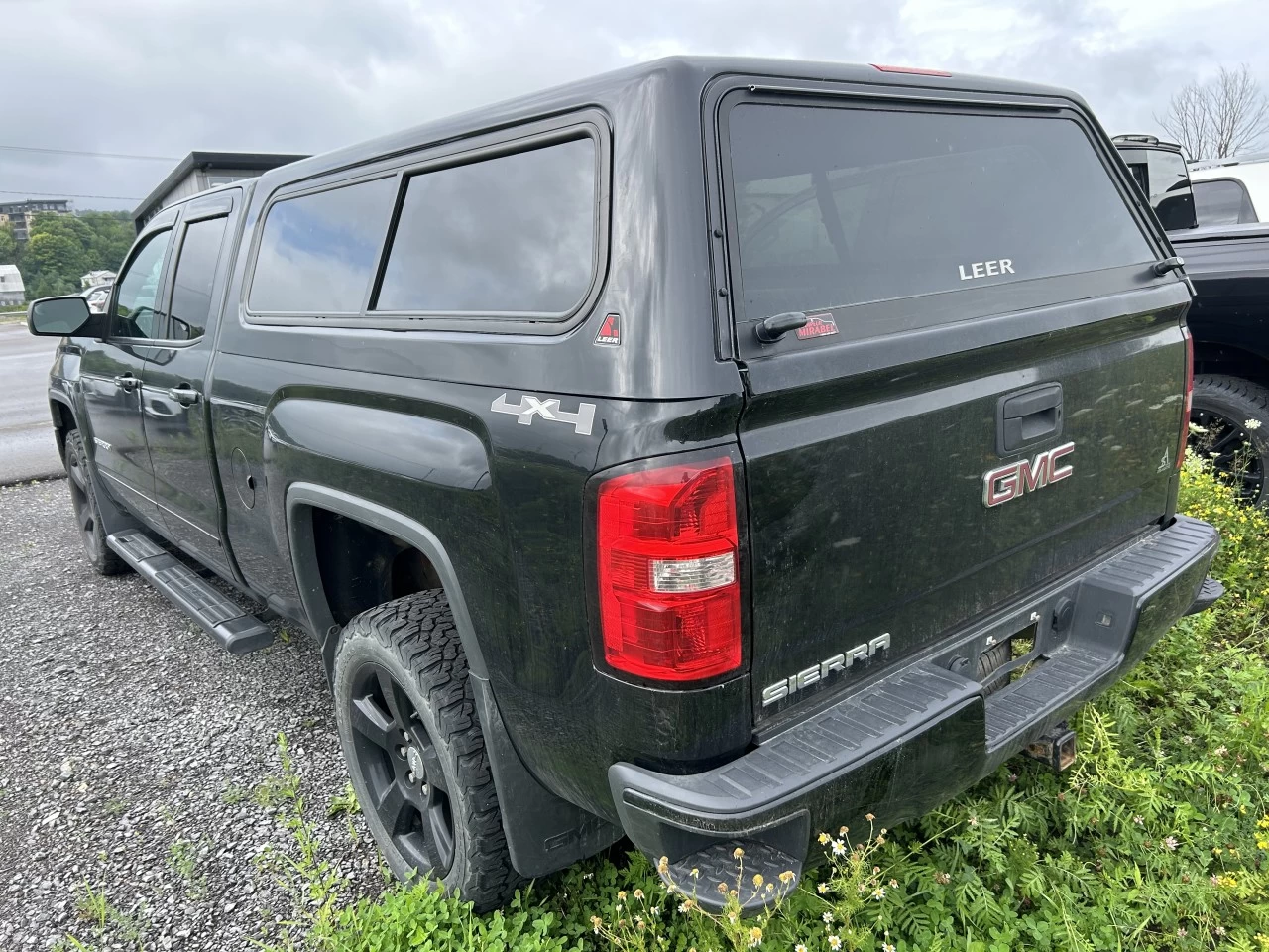 2015 GMC Sierra 1500 4WD Double Cab 143.5" Main Image