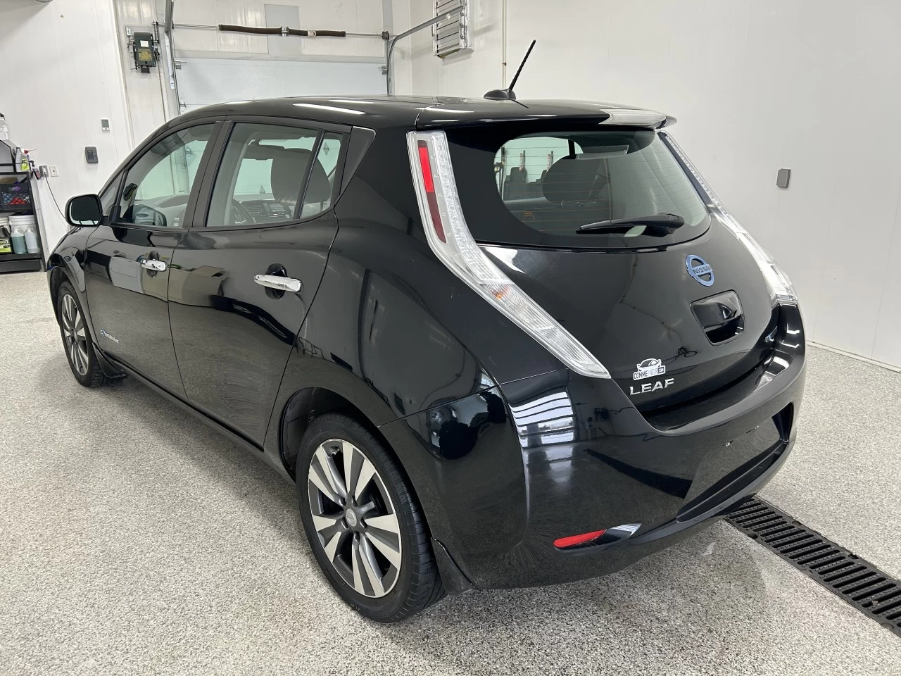 2016 Nissan LEAF SV Image principale