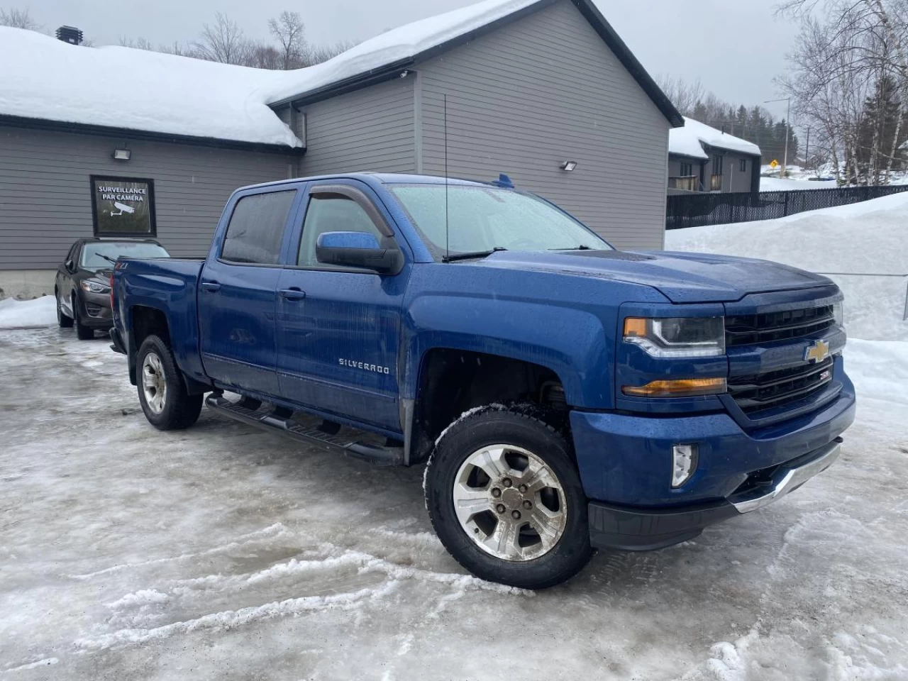 2018 Chevrolet Silverado 1500 Crew Cab Short Box 4-Wheel Drive LT w/1LT Image principale