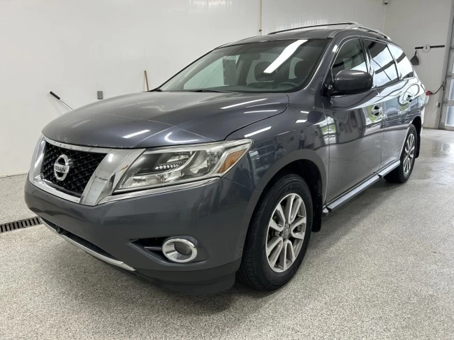 Nissan Pathfinder - 2014