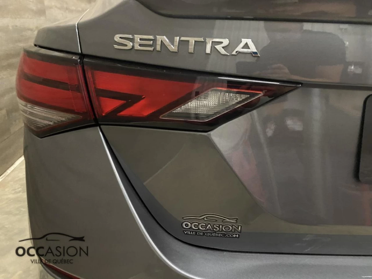 2022 Nissan Sentra SR Midnight Edition CVT Image principale