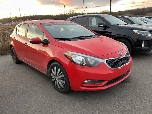 Kia 5 portes Forte LX+ 2016