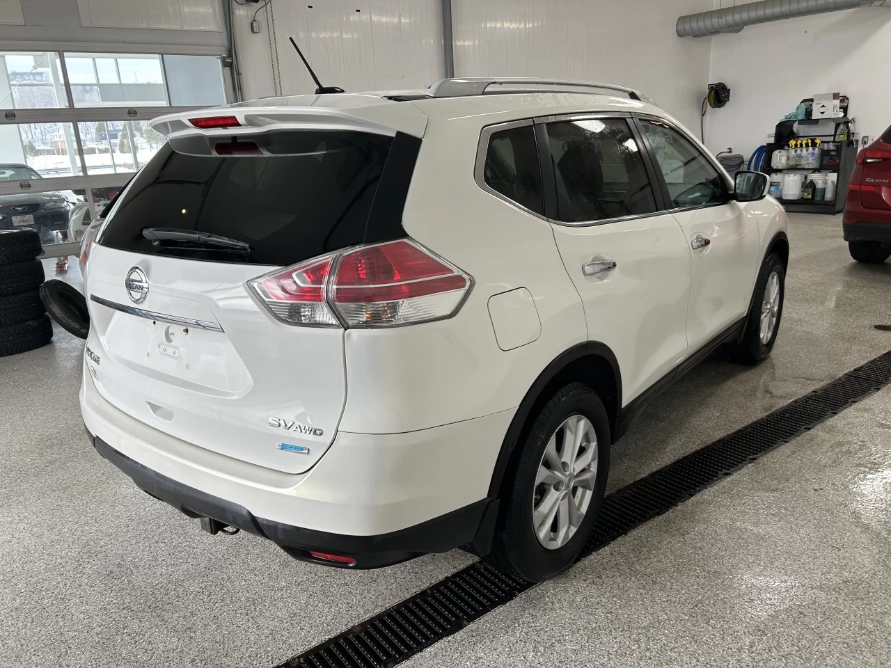 2014 Nissan Rogue SV TOIT Main Image