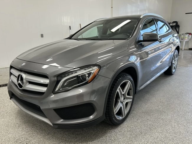 Mercedes-Benz GLA - 2016