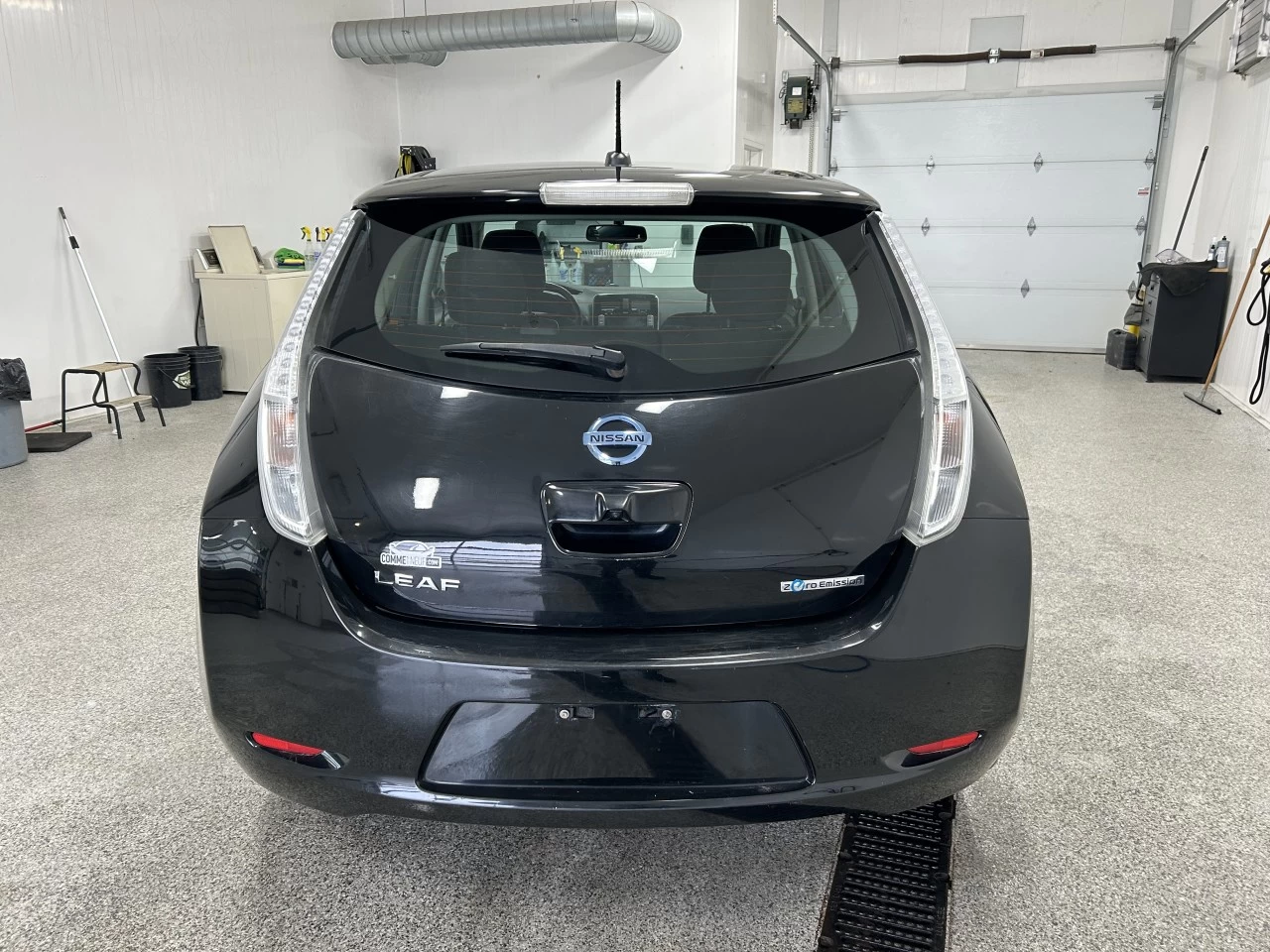 2016 Nissan LEAF SV Image principale