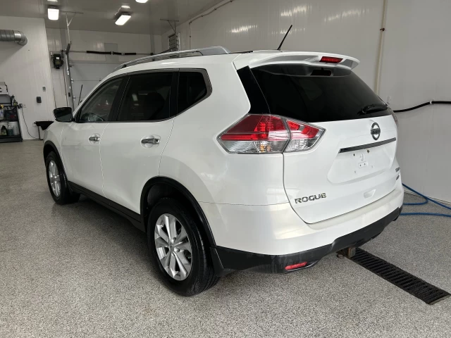 Nissan Rogue SV TOIT 2014