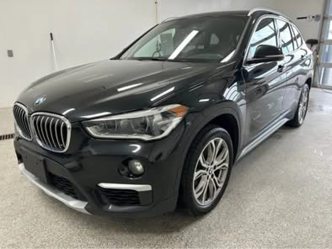 2017 BMW X1 xDrive28i Main Image