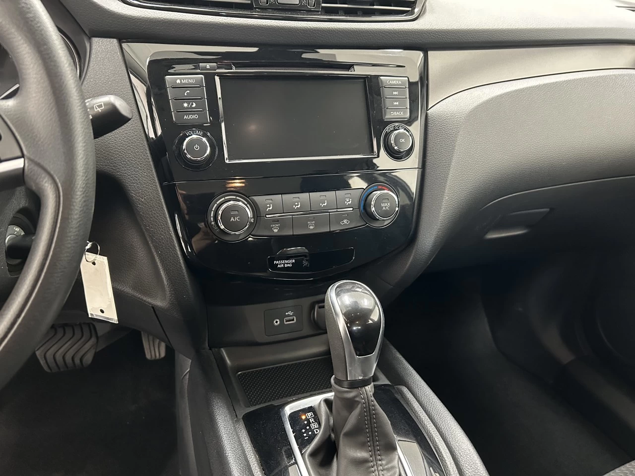 2021 Nissan Qashqai S Main Image