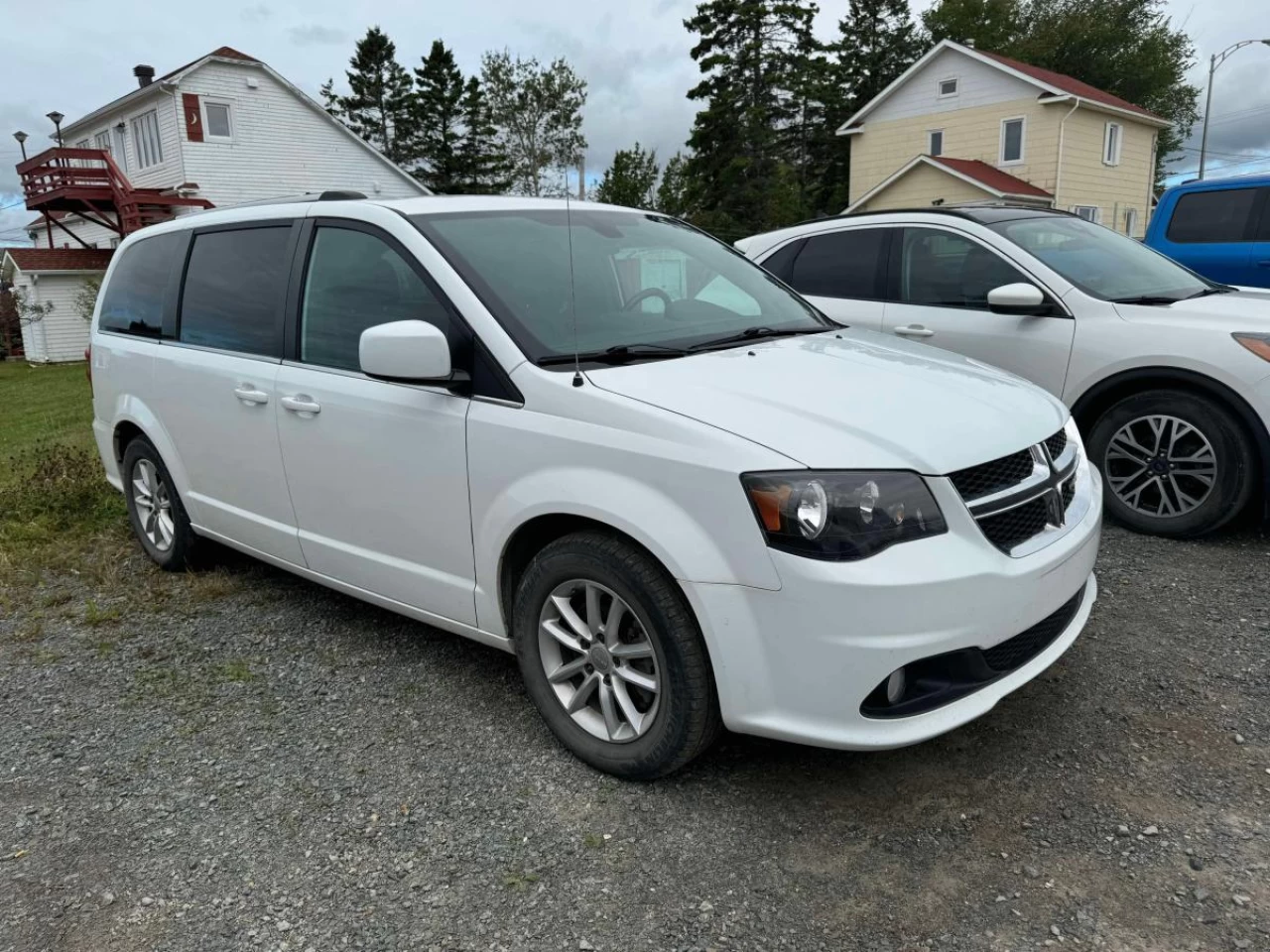 2020 Dodge Grand Caravan Premium Plus 2WD Main Image