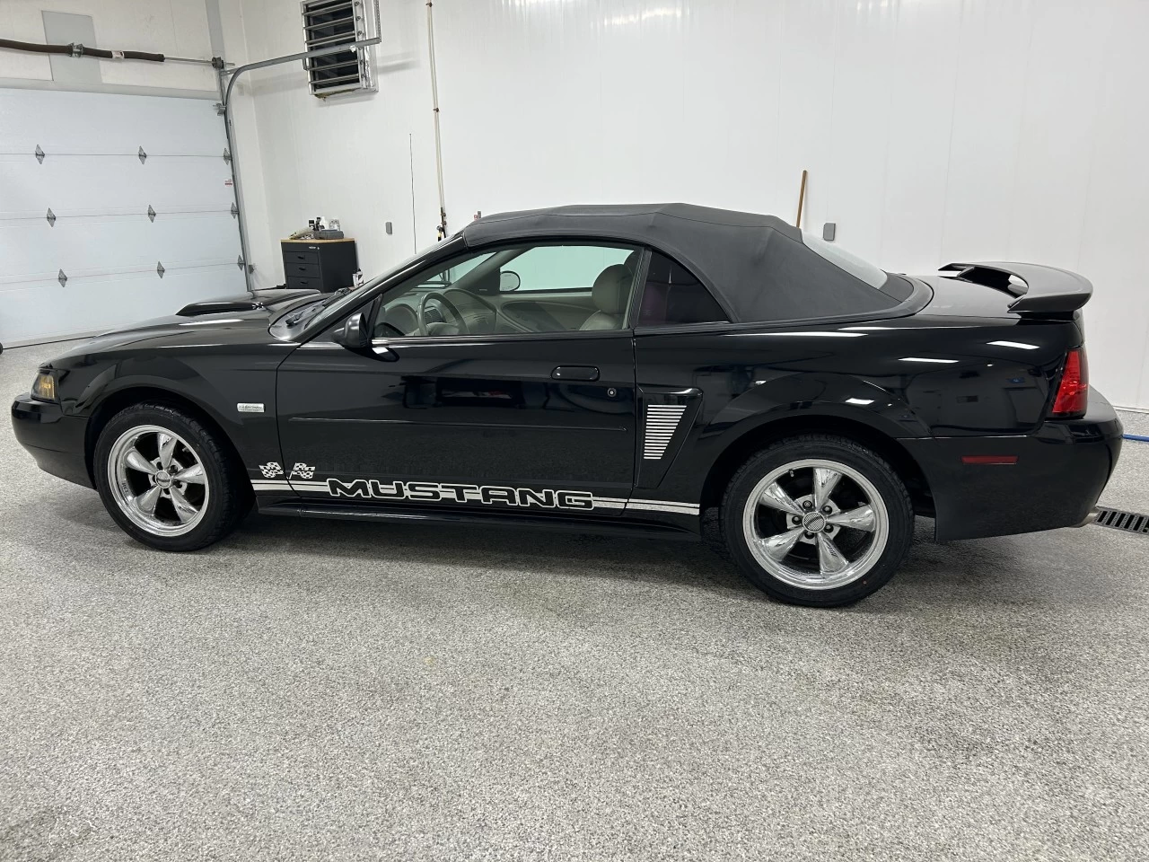 2003 Ford Mustang GT Image principale