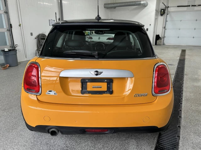 Mini Cooper 3dr HB 2015