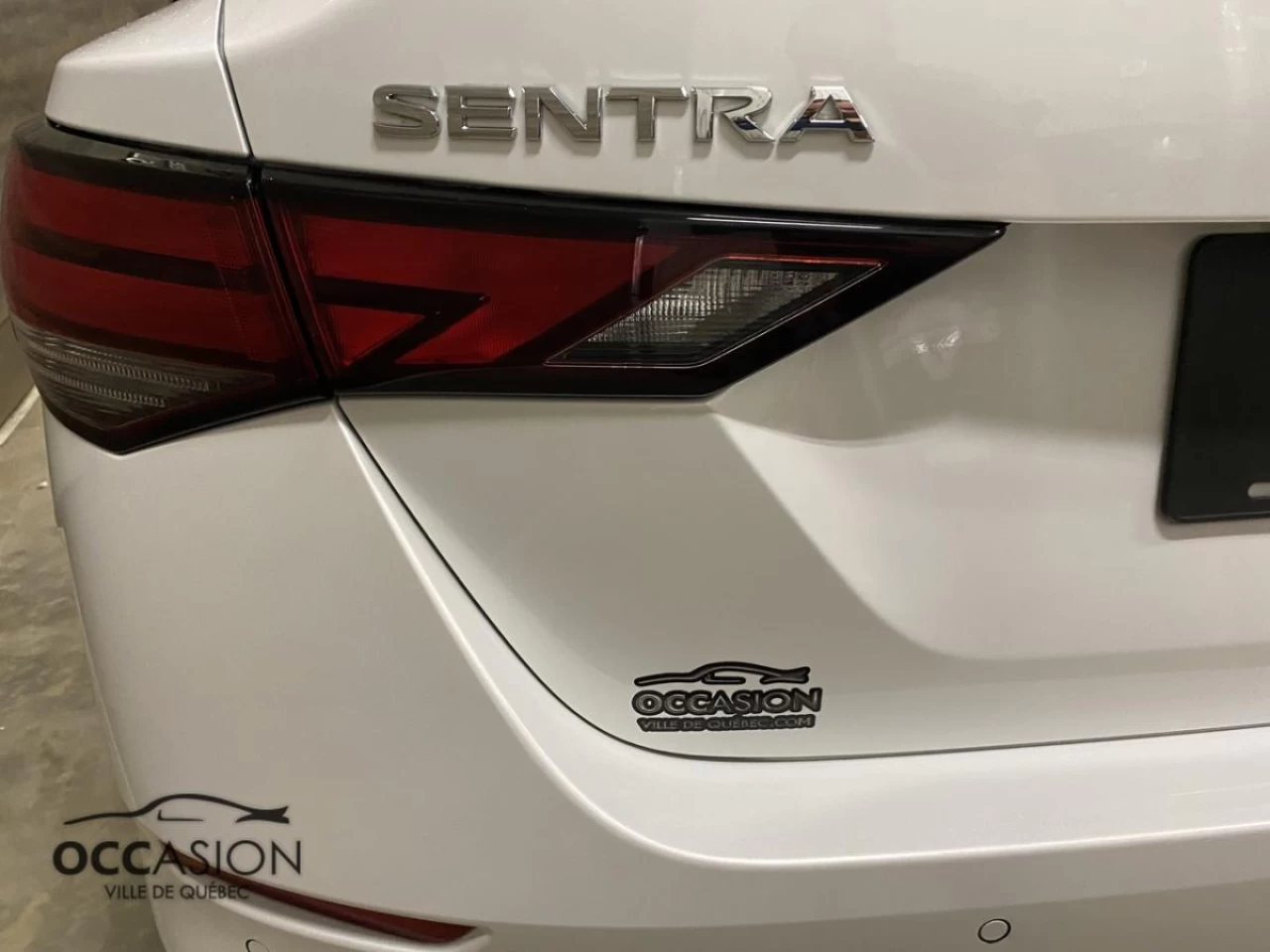 2020 Nissan Sentra SV CVT Main Image