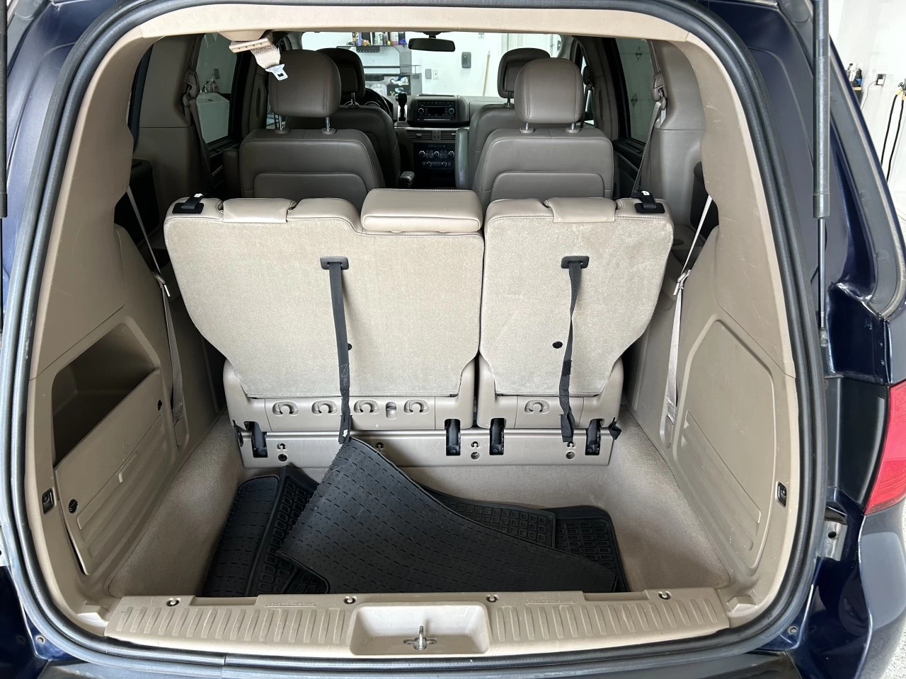 2012 Volkswagen Routan Comfortline Image principale