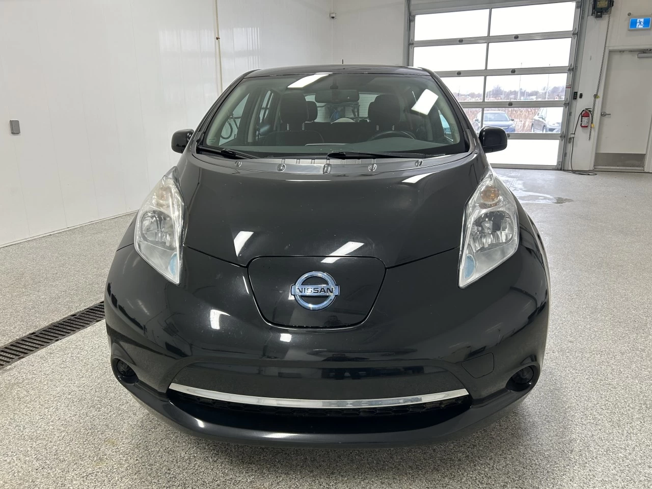 2016 Nissan LEAF SV Image principale