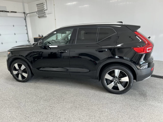 Volvo XC40 Momentum 2019