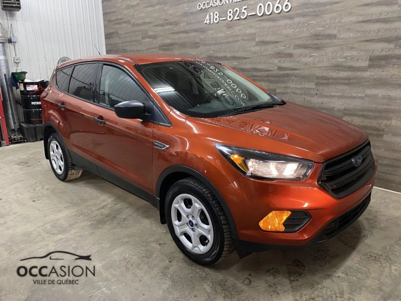 2019 Ford Escape S FWD Image principale