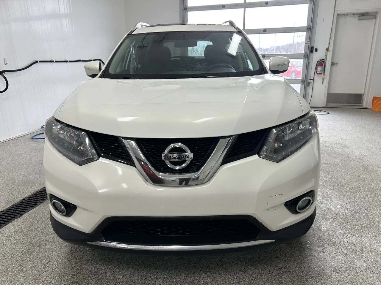 2014 Nissan Rogue SV TOIT Main Image