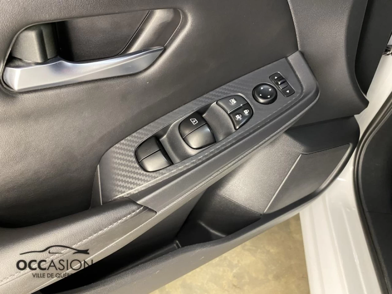 2020 Nissan Sentra SV CVT Main Image