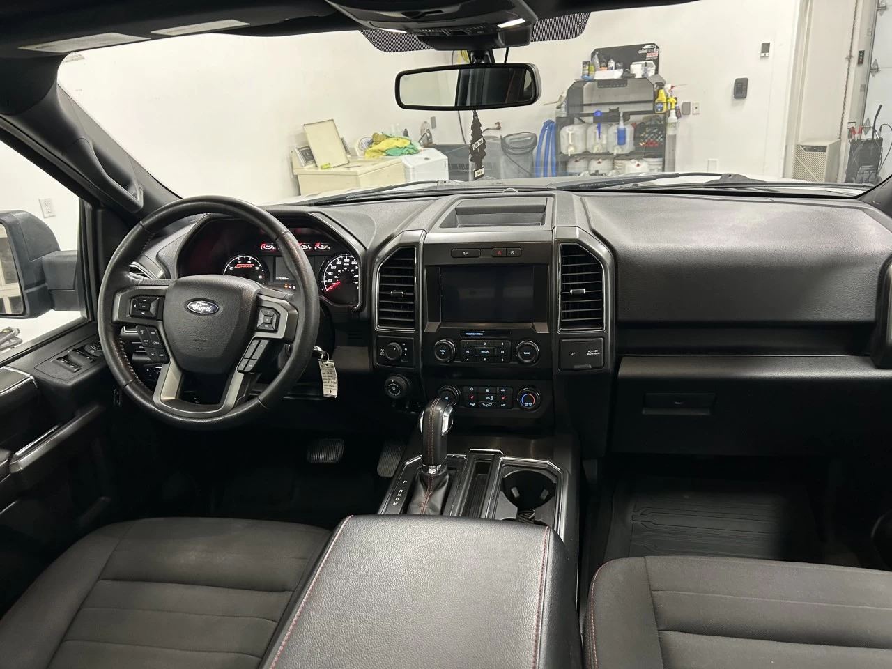 2019 Ford F-150 XLT SPORT Image principale