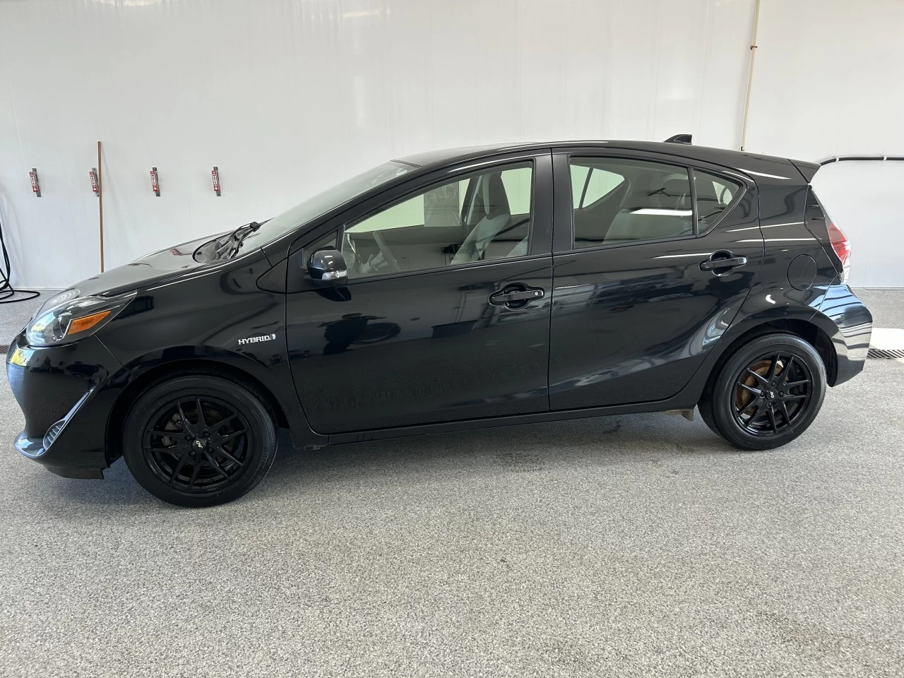 2018 Toyota Prius c Auto Image principale