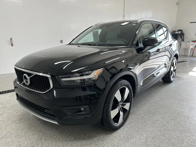 Volvo XC40 Momentum 2019