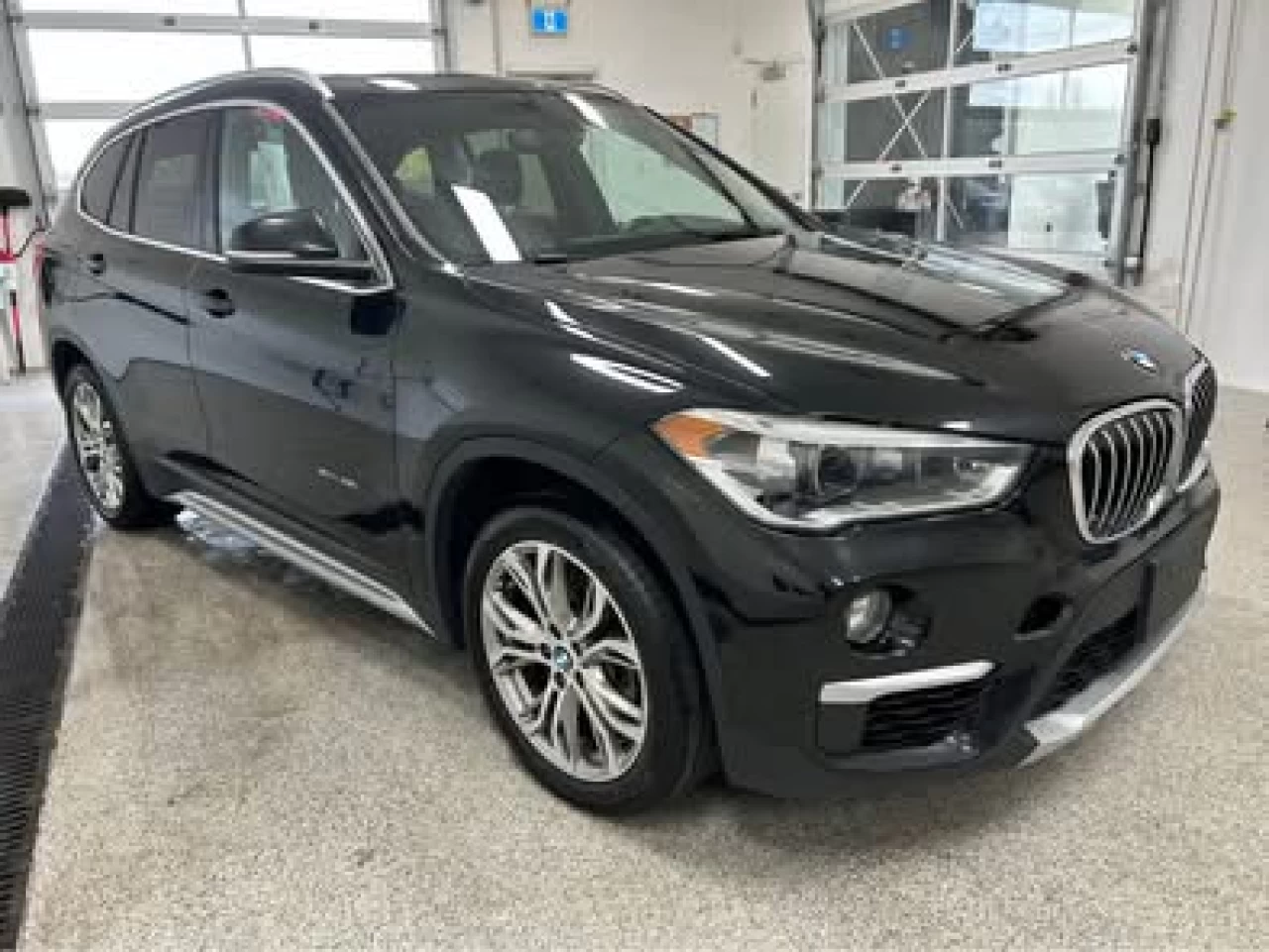 2017 BMW X1 xDrive28i Main Image