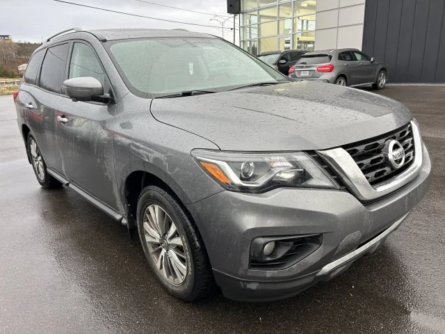 Nissan Pathfinder SL Premium 2018