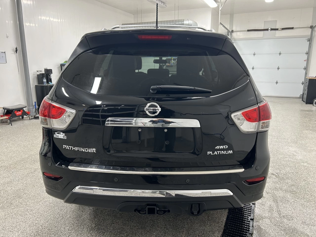 2015 Nissan Pathfinder Platinum Image principale