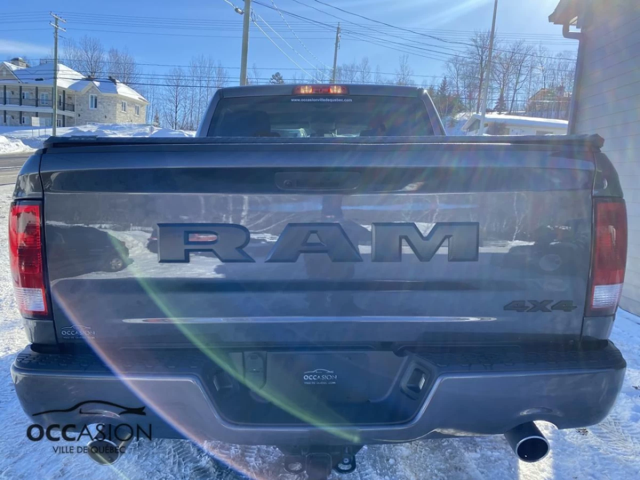 2020 RAM 1500 Classic Express 4x4 Crew Cab 5'7" Box Image principale