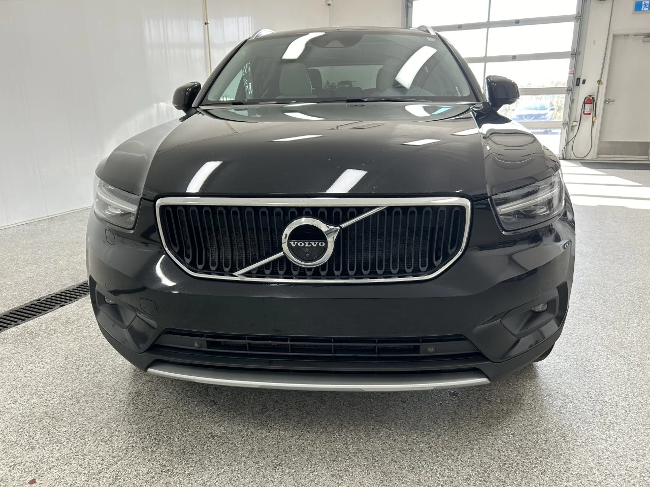 2019 Volvo XC40 Momentum Image principale