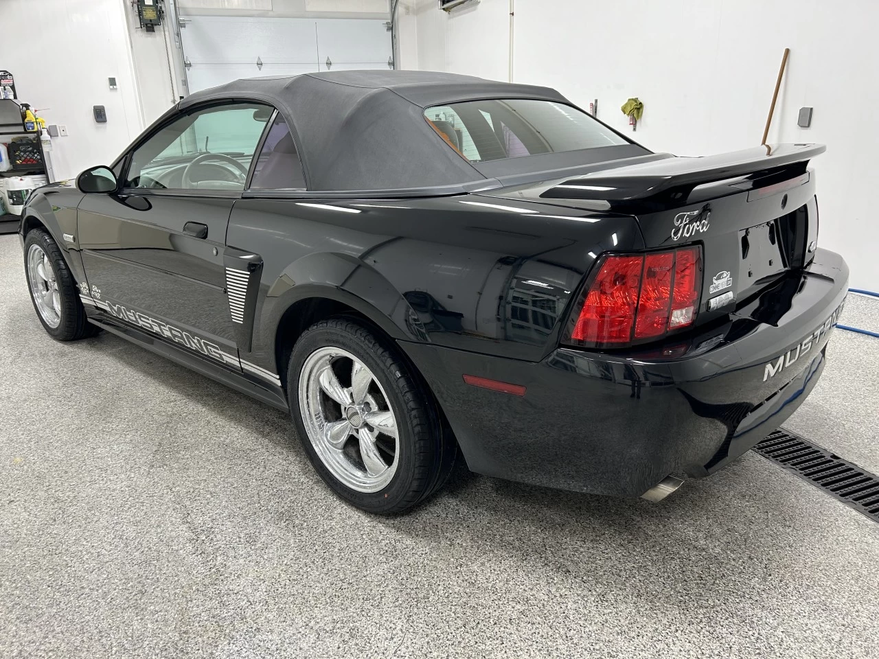 2003 Ford Mustang GT Image principale