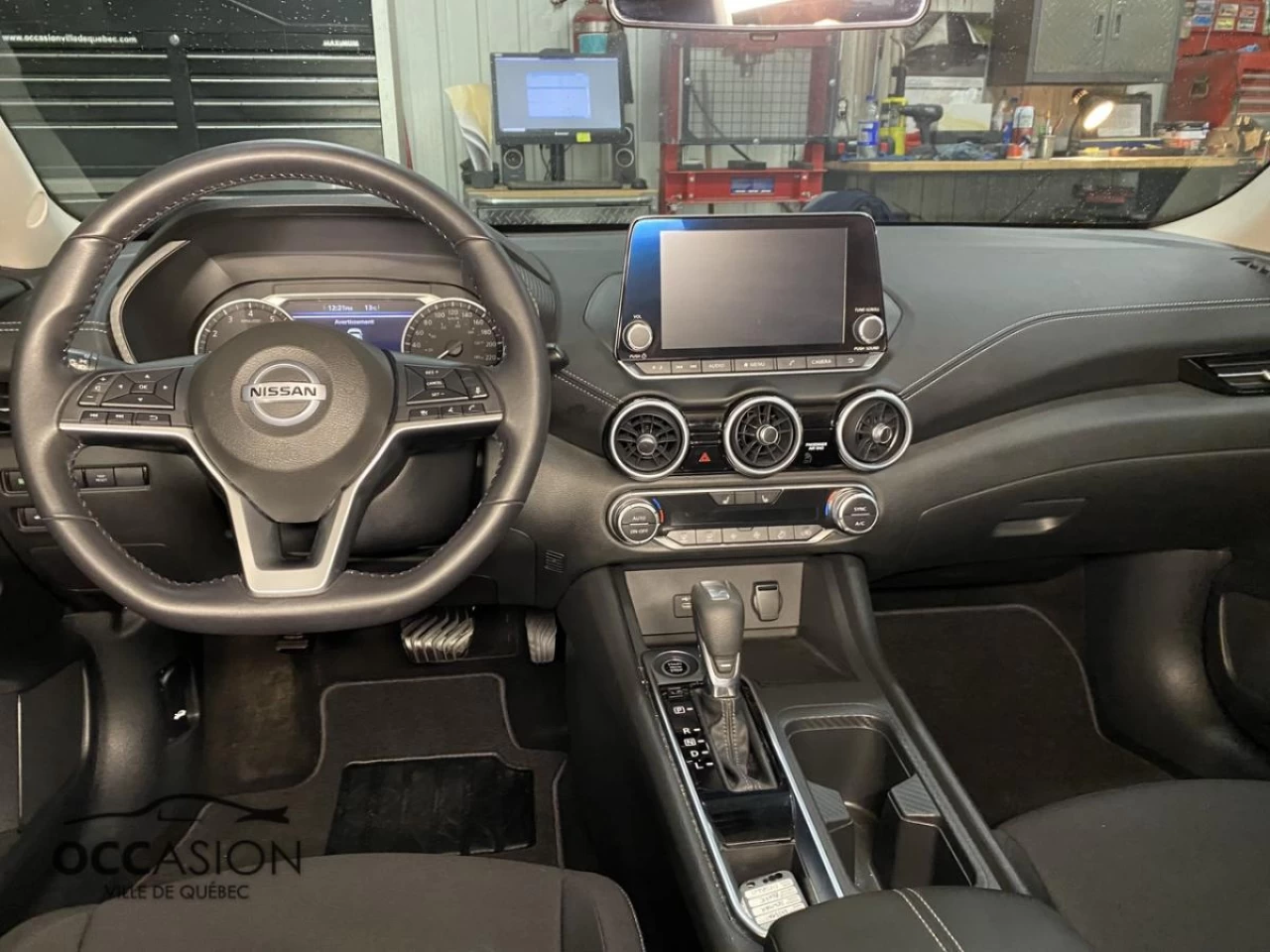 2020 Nissan Sentra SV CVT Main Image