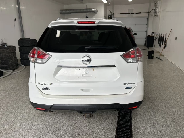 Nissan Rogue SV TOIT 2014