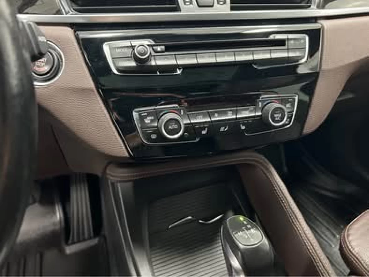 2017 BMW X1 xDrive28i Main Image