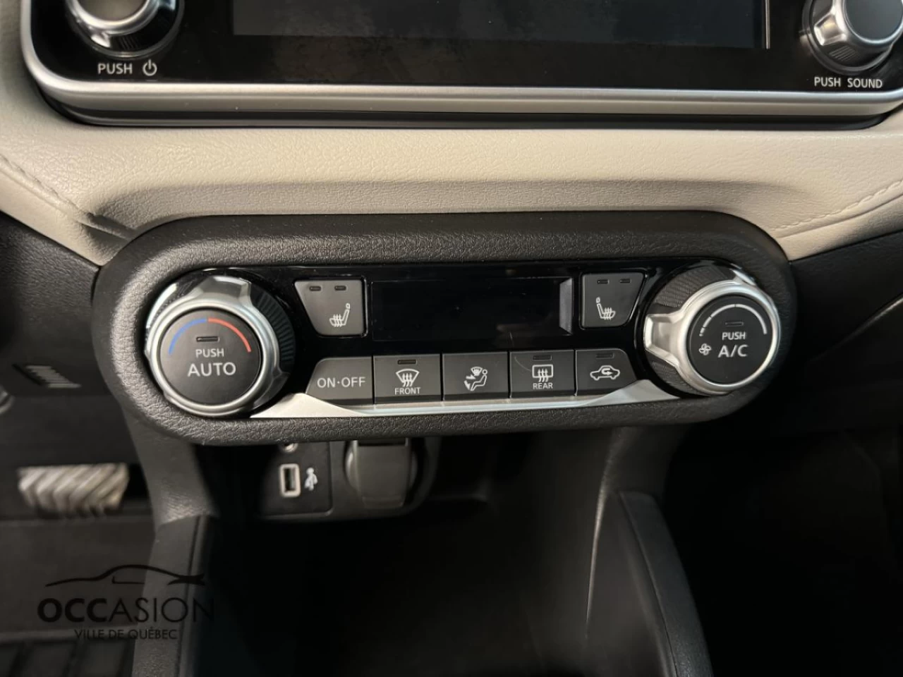 2021 Nissan Versa SV CVT Main Image