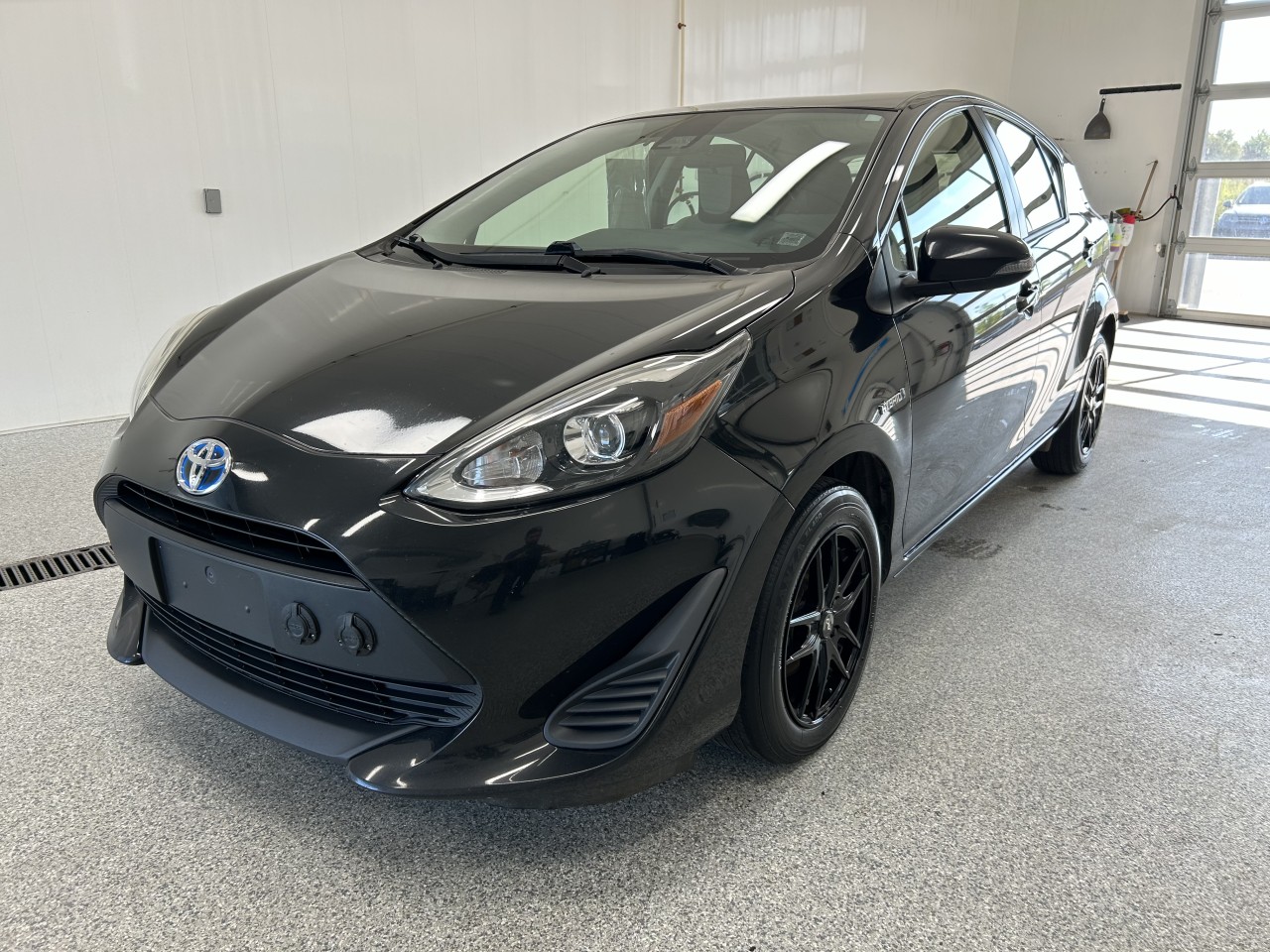 Toyota 2018 Prius c Auto