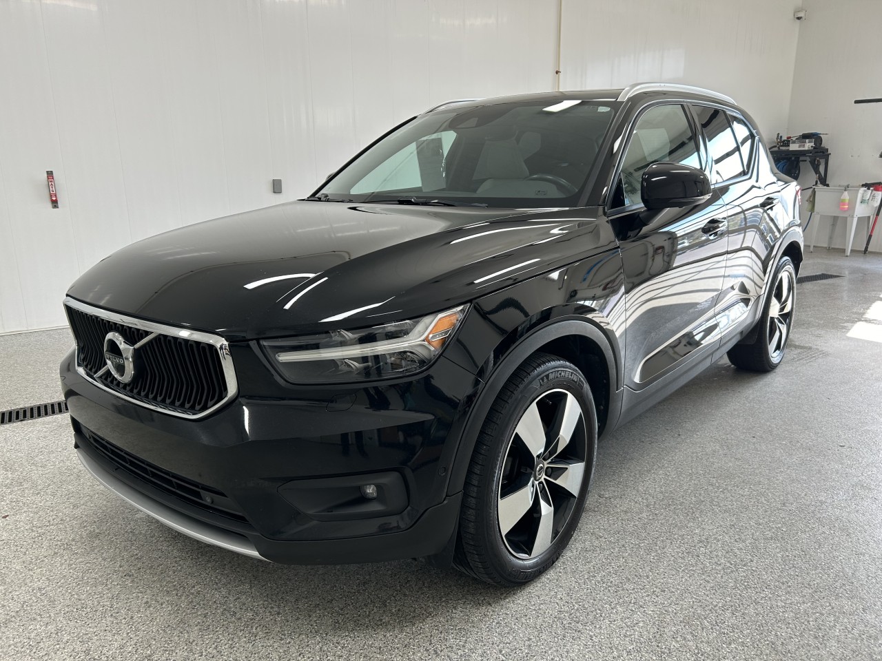 Volvo 2019 XC40 Momentum