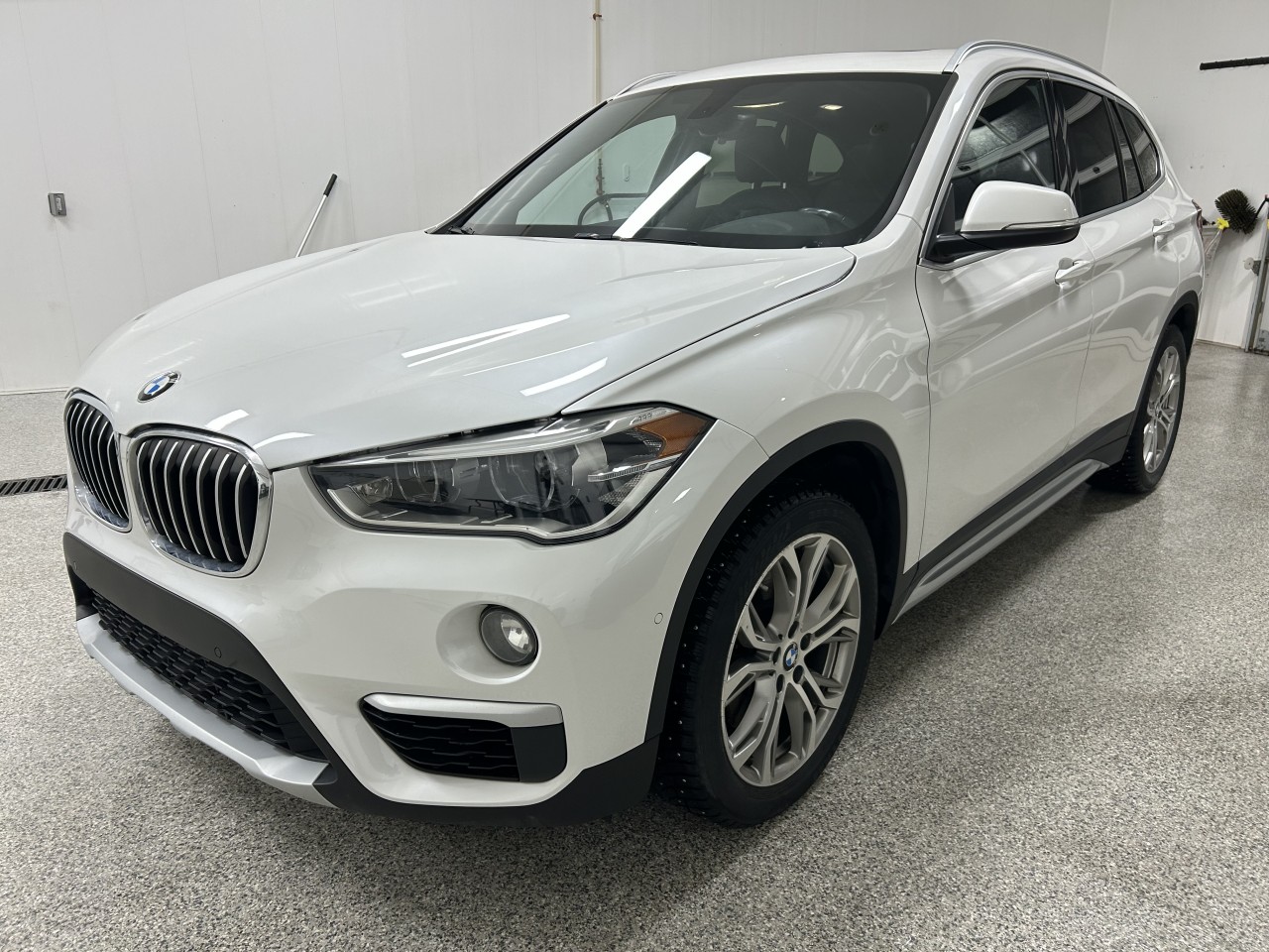 BMW 2018 X1 xDrive28i