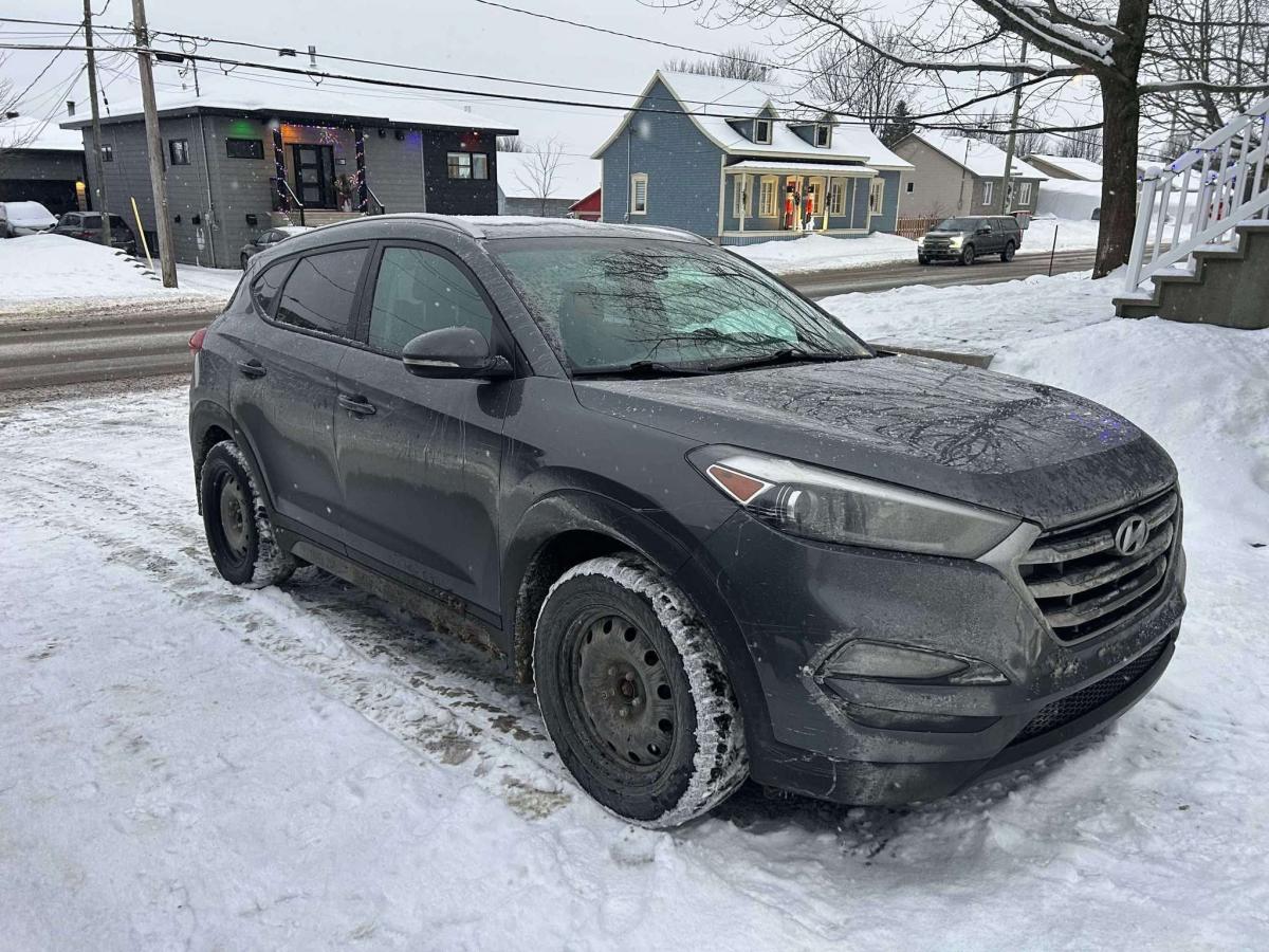 Hyundai 2017 Tucson AWD 4dr 2.0L Premium