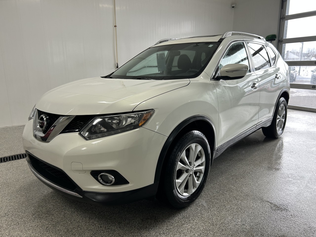 Nissan 2014 Rogue SV TOIT